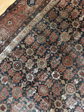 Load image into Gallery viewer, Antique Mahal 10’9” x 10’9”