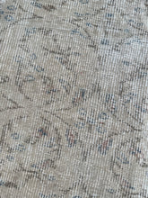 Load image into Gallery viewer, Vintage Turkish 6’6” x 10’5”