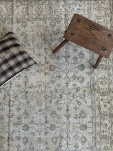 Load image into Gallery viewer, Vintage Turkish 7’3” x 10’2”