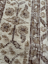 Load image into Gallery viewer, Vintage Turkish 7’1” x 10’3”