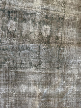 Load image into Gallery viewer, Antique Malayer 6’10” x 10’3”