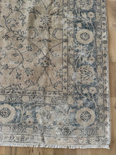 Load image into Gallery viewer, Vintage Turkish 8’6” x 11’4”