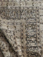 Load image into Gallery viewer, Vintage Doroksh 8’10” x 12’3”