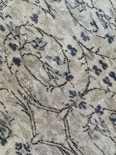 Load image into Gallery viewer, Vintage Kayseri 7’7” x 11’5”