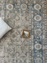 Load image into Gallery viewer, Vintage Turkish 8’6” x 11’4”