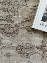 Load image into Gallery viewer, Vintage Turkish 7’6” x 12’