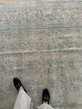 Load image into Gallery viewer, Vintage Mahal 9’7” x 12’3”