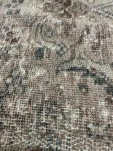 Load image into Gallery viewer, Antique Mahal 9’5” x 12’3”