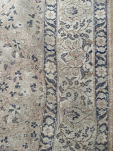 Load image into Gallery viewer, Vintage Kayseri 7’8” x 10’9”