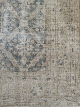 Load image into Gallery viewer, Vintage Turkish Oushak 6’9” x 10’4”