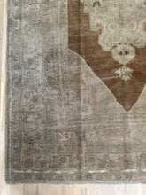 Load image into Gallery viewer, Vintage Turkish 5’3” x 8’3”