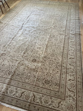 Load image into Gallery viewer, Vintage Kayseri 7’7” x 12’2”