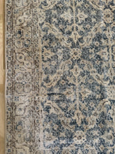 Load image into Gallery viewer, Vintage Turkish 4’10” x 8’3”