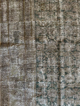 Load image into Gallery viewer, Antique Malayer 6’10” x 10’3”