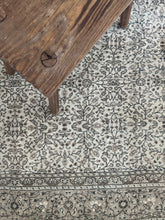 Load image into Gallery viewer, Vintage Kayseri 6’5” x 9’1”