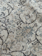 Load image into Gallery viewer, {ON HOLD} Vintage Turkish 7’ x 10’5”