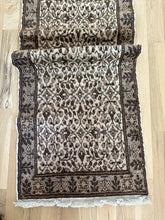 Load image into Gallery viewer, Vintage Turkish 1’11” x 6’3”