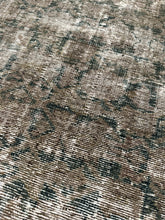 Load image into Gallery viewer, Antique Malayer 6’10” x 10’3”