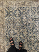 Load image into Gallery viewer, Vintage Turkish 4’10” x 8’3”