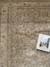 Load image into Gallery viewer, Vintage Kayseri 7’10” x 11’7”