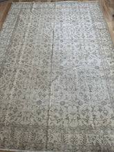Load image into Gallery viewer, Vintage Turkish 7’3” x 10’2”