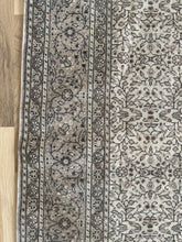 Load image into Gallery viewer, Vintage Kayseri 6’5” x 9’1”