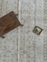 Load image into Gallery viewer, Vintage Turkish 6’ x 9’5”