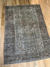 Load image into Gallery viewer, Antique Malayer 4’ x 5’10”