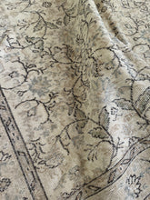 Load image into Gallery viewer, {ON HOLD} Vintage Turkish 7’ x 10’5”