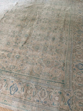 Load image into Gallery viewer, Vintage Mahal 9’7” x 12’3”