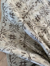 Load image into Gallery viewer, Vintage Turkish 5’10” x 9’8”