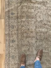 Load image into Gallery viewer, Vintage Kayseri 7’10” x 11’7”