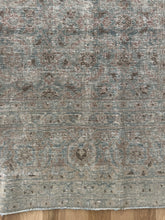 Load image into Gallery viewer, Vintage Tabriz 7’ x 10’5”