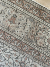 Load image into Gallery viewer, Vintage Kayseri 6’5” x 9’2”