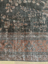 Load image into Gallery viewer, Antique Oushak 10’1” x 12’9”