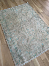 Load image into Gallery viewer, Vintage Persian Sumak 3’4” x 4’8”
