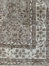 Load image into Gallery viewer, Vintage Turkish 7’1” x 10’3”