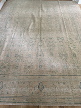 Load image into Gallery viewer, Vintage Mahal 9’7” x 12’3”