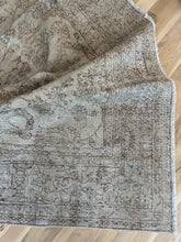 Load image into Gallery viewer, Vintage Turkish 7’6” x 12’