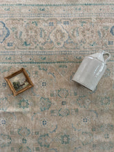 Load image into Gallery viewer, Vintage Mahal 9’7” x 12’3”