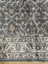 Load image into Gallery viewer, Vintage Turkish 3’10” x 6’7”