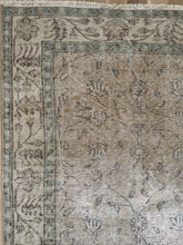 Load image into Gallery viewer, Vintage Turkish 5’3” x 11’11”