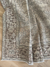 Load image into Gallery viewer, Vintage Turkish 6’3” x 10’3”