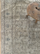 Load image into Gallery viewer, Vintage Kayseri 7’10” x 11’7”