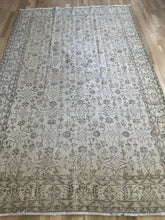 Load image into Gallery viewer, Vintage Turkish 6’7” x 10’4”