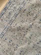 Load image into Gallery viewer, Vintage Kayseri 7’8” x 10’9”