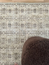 Load image into Gallery viewer, Vintage Turkish 5’10” x 9’8”