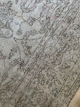 Load image into Gallery viewer, Vintage Turkish 7’6” x 12’