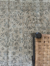 Load image into Gallery viewer, Vintage Turkish 9’2” x 13’2”