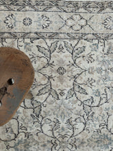 Load image into Gallery viewer, {ON HOLD} Vintage Turkish 7’ x 10’5”